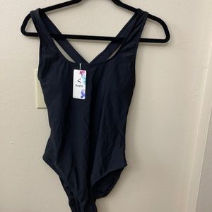 One Piece Swimsuit upopby